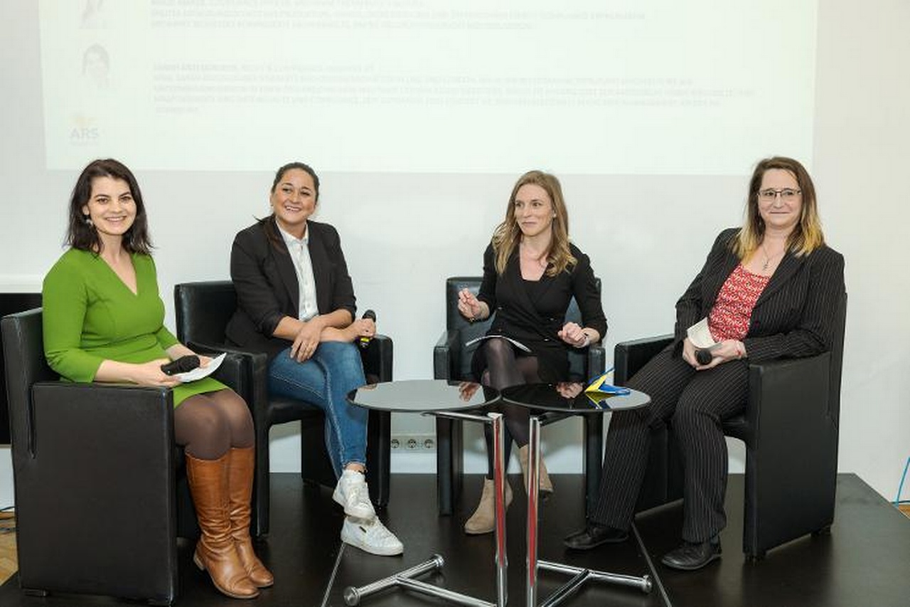 Podiumsteilnehmerinnen, v.l.n.r.: Sarah Anzengruber, Agnes Christian, Andrea Pilecky, Birgit Mayer, © Alex Felten - leadersnet.at