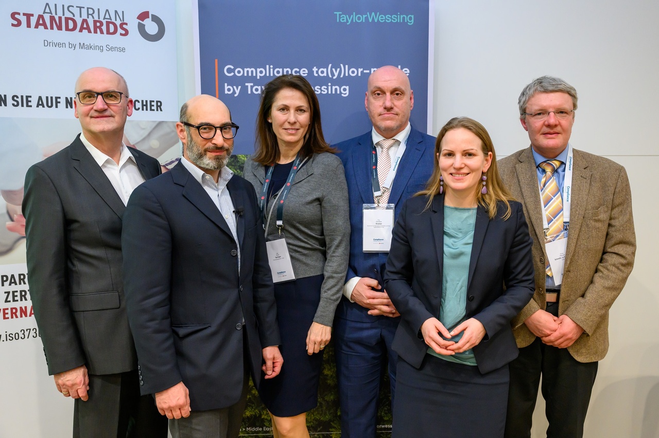 Vlnr: Peter Jonas, Martin Eckel, Fiona Springer, Christian Kramer, Natalie Harsdorf-Borsch, Marcus Schmitt, © Helmut Tremmel - leadersnet.at