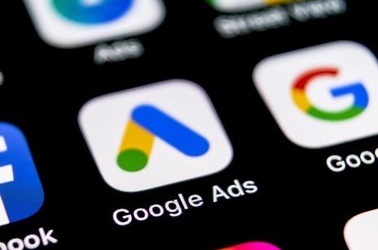 © Adobe Stock Google, Facebook, Onlinewerbung, Online Ads, App, © Adobe Stock