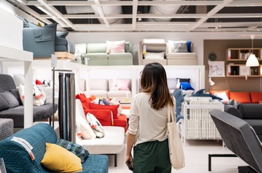 © Adobe Stock Möbelhaus, Möbel, Ikea, Lutz, Leiner, Couch, © Adobe Stock