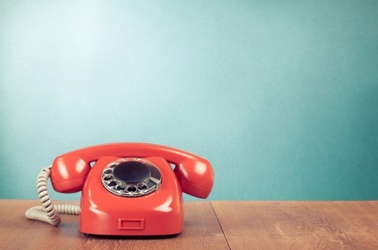© © brat82 - Fotolia altes rotes Telefon, © © brat82 - Fotolia