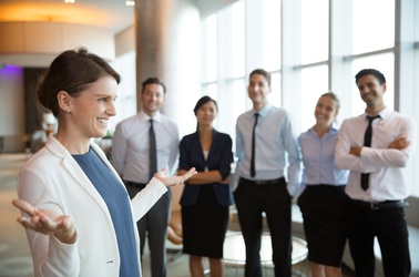 © Fotolia.com Ermutigen, Büro, Team, Teamarbeit, © Fotolia.com