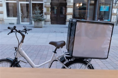 © stock.adobe.com - Mediaparts Lieferdienste und verbotene Absprachen, © stock.adobe.com - Mediaparts