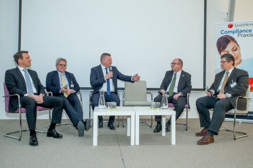 V.l.n.r.: Maximilian Wellner (Greiner Holding), Josef Schwarzecker (Porr), Moderator Alexander Petsche (Baker McKenzie),  Michael Mrak (Casinos Austria), Alexander Krause (Andritz)., © leadersnet.at/C.Mikes