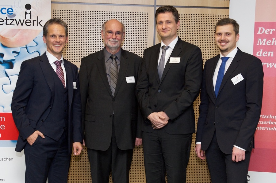 V.l.n.r.: Martin Spornberger (Steuerberater & Finanzstrafrechts-experte, PwC), Wolfgang Bartalos (Teamleiter Finanzstrafbe-hörde Wien), Gerald Dipplinger (Steuerberater & Experte für Steuerprozessoptimierung, PwC), Christoph Jördens., © LexisNexis